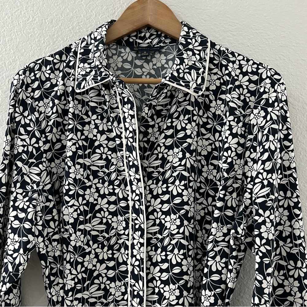 Brooks Brothers Navy and White Floral Shirt Dress - Picture 3 of 9